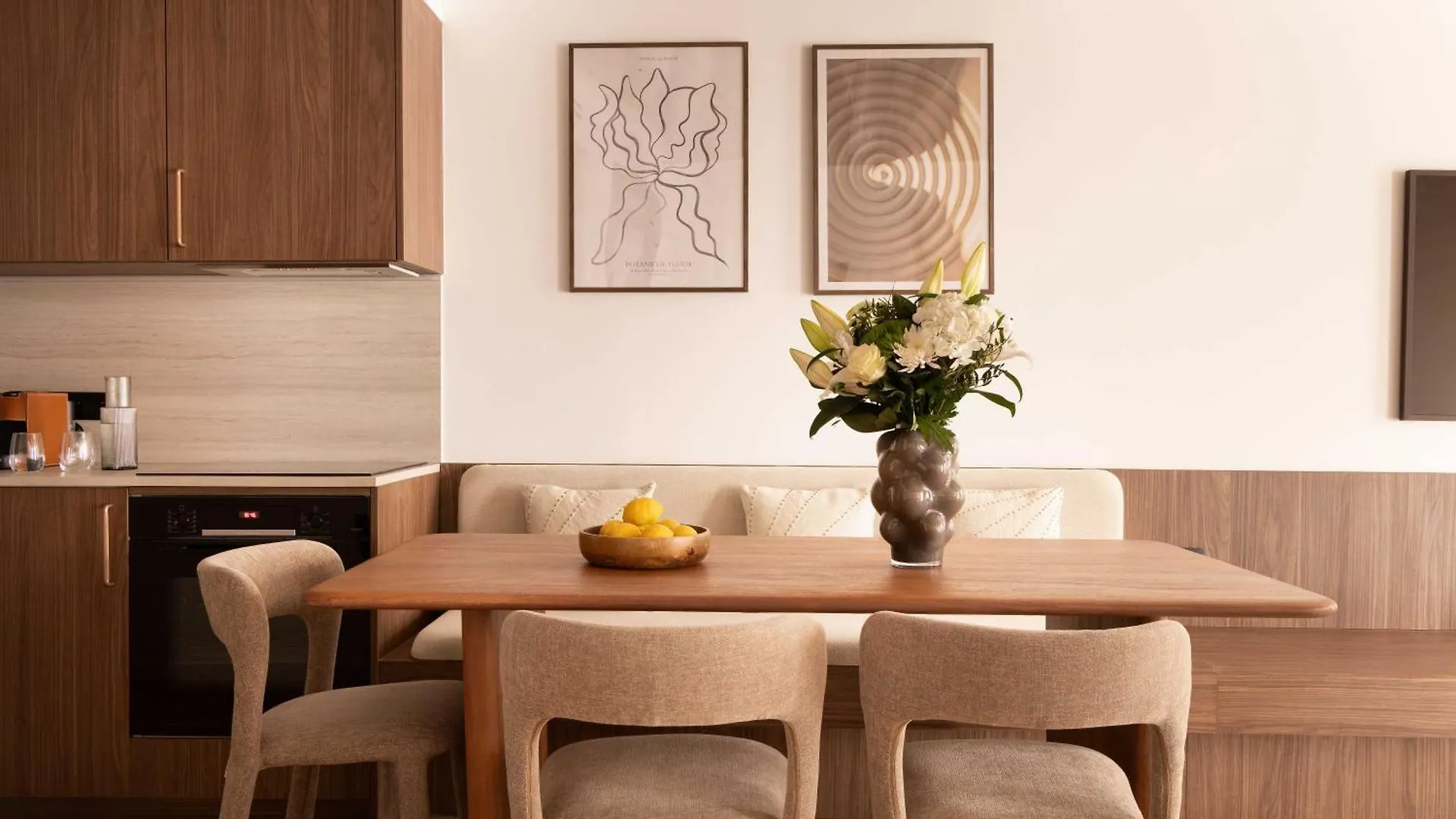 Chic A C Central Apt - 2Bdr 6P - Faubourg S Denis Parijs